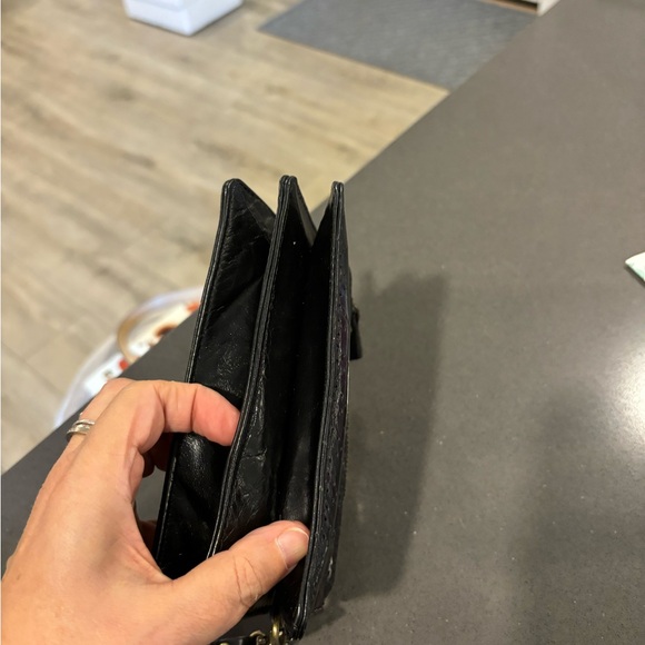 Super cute 3 zipper pocket wallet/wristlette - Picture 4 of 6